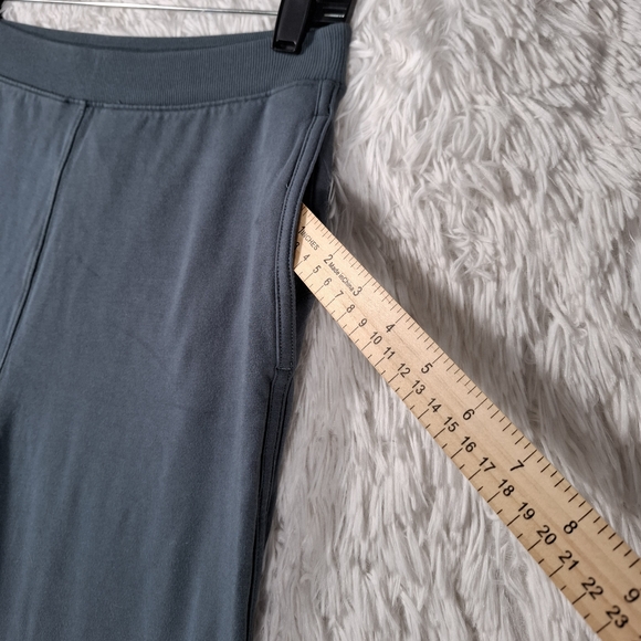 lululemon athletica Women's Every Moment Pant Size 6 - Picture 4 of 11